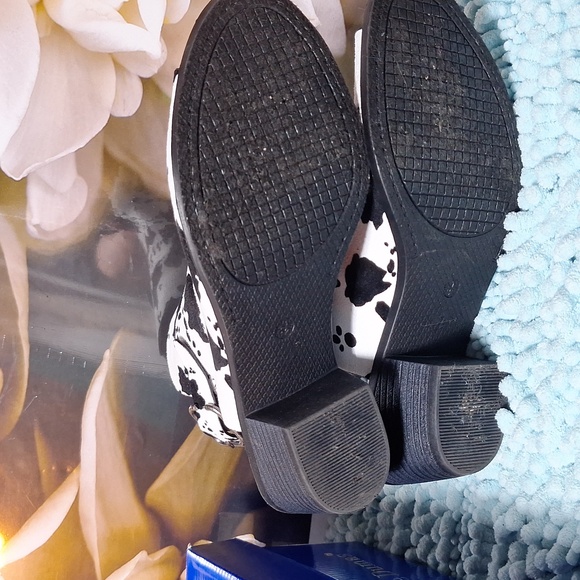 Pierre Dumas adorable black/white clogs. Worn 2 times. Size 8 1/2 - Picture 6 of 6